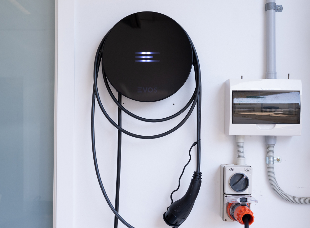 Fast Level 2 AC Charger