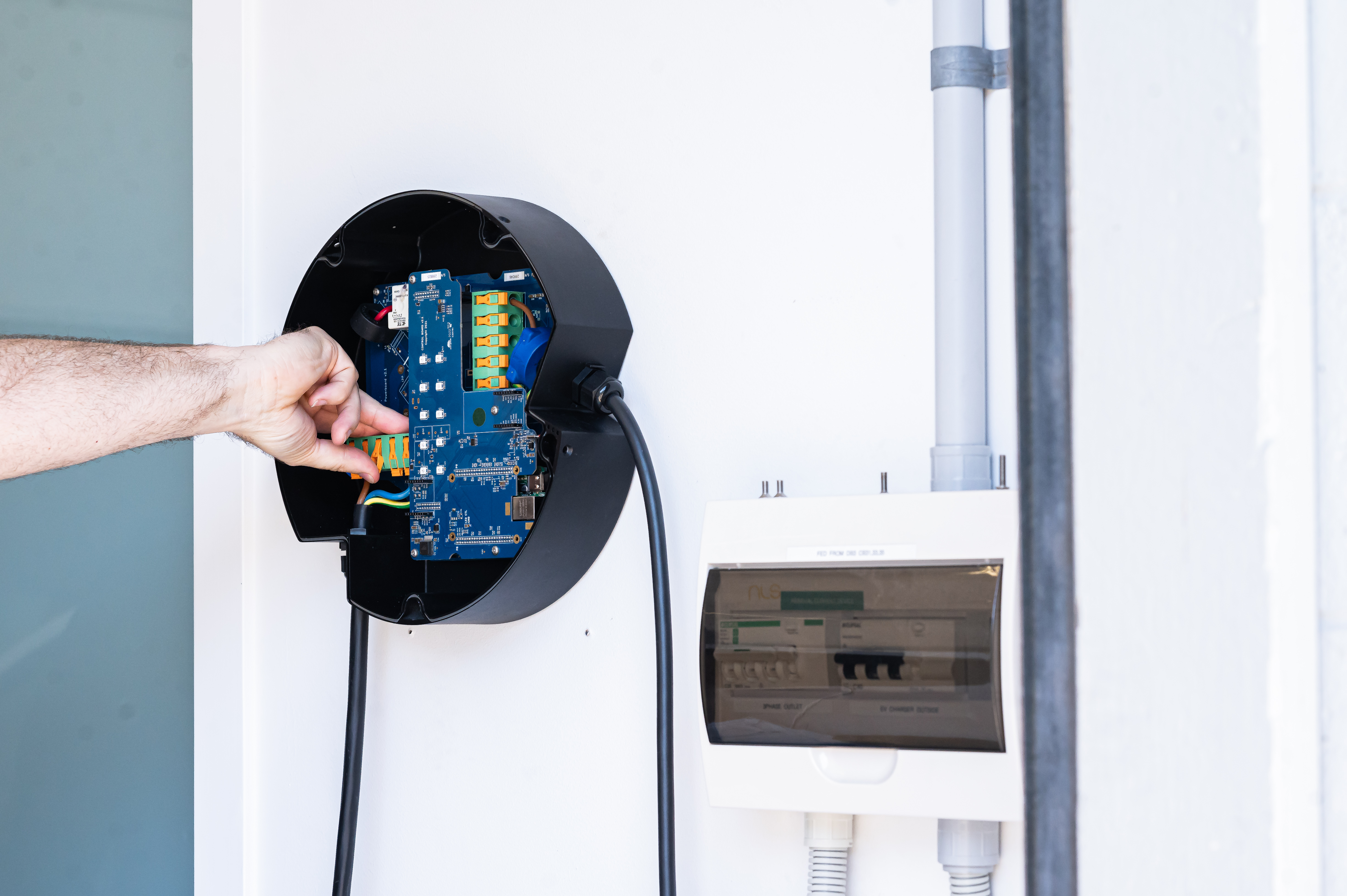 Fast Level 2 AC Charger